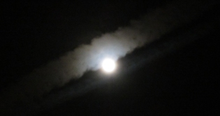 moon_and_clouds